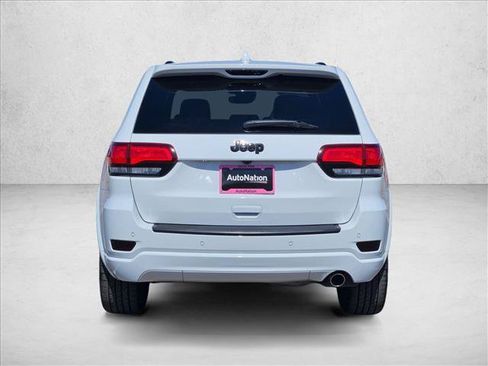 Used 2020 Jeep Grand Cherokee Altitude RWD image 7