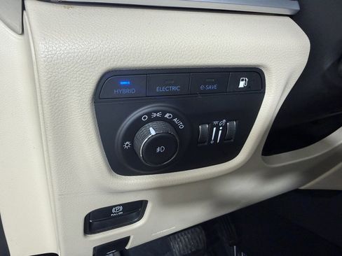 Used 2022 Jeep Grand Cherokee Limited 4xe w/ Luxury Tech Group II image 26