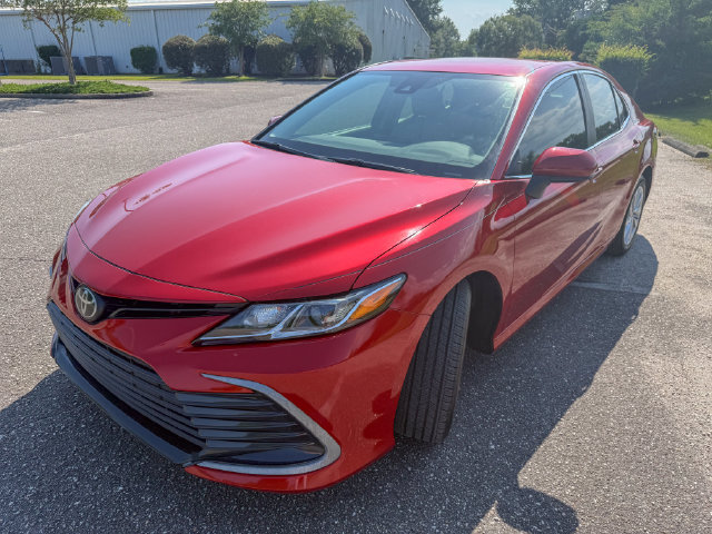 Used 2024 Toyota Camry LE FWD image 9