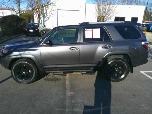 Used 2023 Toyota 4Runner SR5 Premium image 7