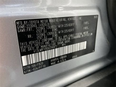 Certified 2025 Toyota RAV4 LE image 28