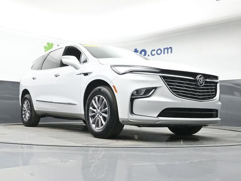 Used 2024 Buick Enclave Premium image 33