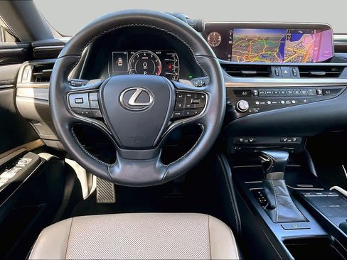 Used 2021 Lexus ES 350 w/ Premium Package FWD image 5