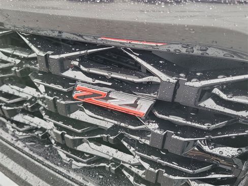 Certified 2025 Chevrolet Traverse Z71 w/ LPO, Cargo Package image 31