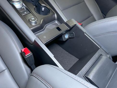 Used 2026 Ford Explorer Active w/ Active Comfort Package image 37