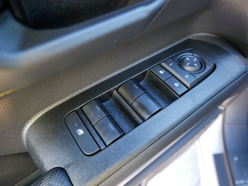 Used 2025 Toyota 4Runner SR5 image 19