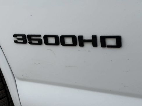 Used 2017 Chevrolet Express 3500 LT w/ LT Preferred Equipment Group image 25