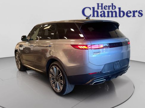 Used 2023 Land Rover Range Rover Sport SE AWD/4WD image 3