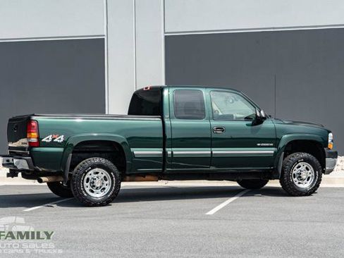 Used 2002 Chevrolet Silverado 2500 LT w/ Off-Road Skid Plate Pkg image 10