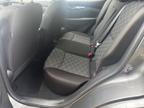 Used 2019 Nissan Rogue Sport SV w/ All-Weather Package AWD/4WD image 16