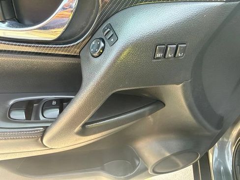 Used 2018 Nissan Rogue SL w/ Premium Package FWD image 11