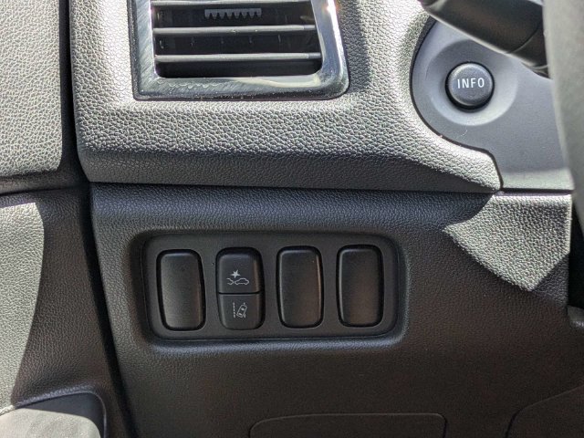 Used 2025 Mitsubishi Outlander Sport LE AWD/4WD image 25