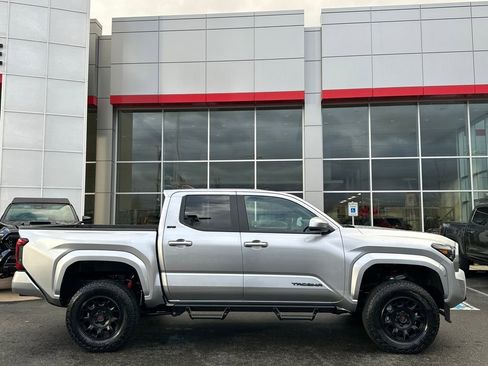 New 2026 Toyota Tacoma SR5 image 2
