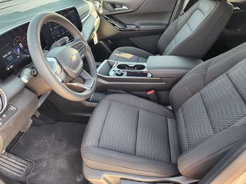 New 2026 Chevrolet Equinox LT w/ Safety and Technology Package FWD image 9