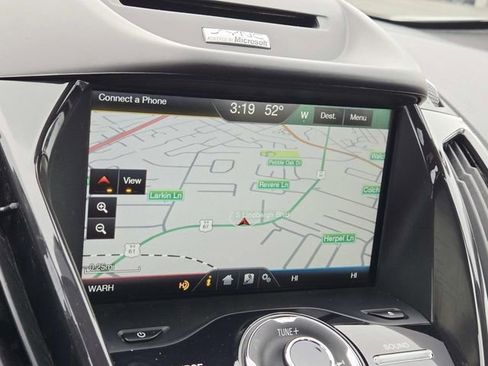 Used 2015 Ford C-MAX Energi SEL w/ Equipment Group 302A image 23