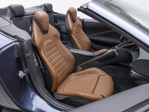 Used 2024 Ferrari Roma Spider RWD image 26