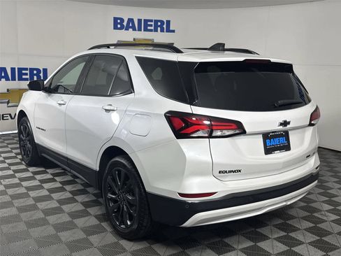 Used 2023 Chevrolet Equinox RS AWD/4WD image 3
