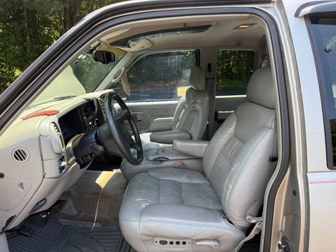Used 1998 Chevrolet Silverado 2500 2WD Extended Cab w/ Preferred Equipment Group 3 image 7