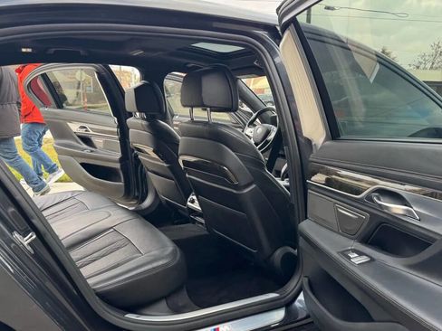 Used 2016 BMW 750i xDrive image 24