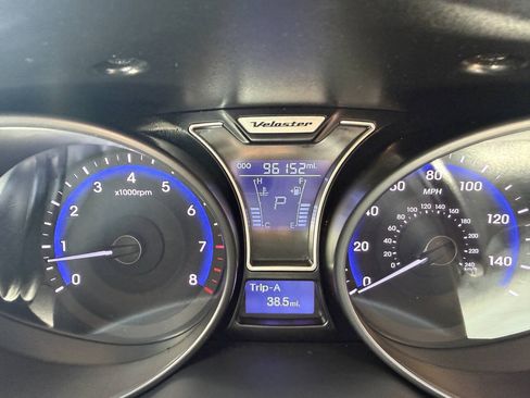 Used 2013 Hyundai Veloster Turbo FWD image 18