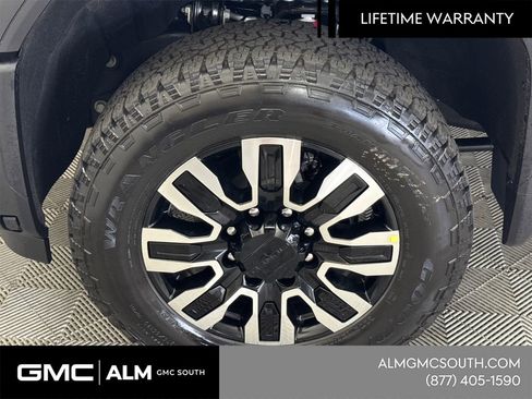 New 2026 GMC Sierra 2500 Denali Ultimate AWD/4WD image 13