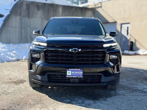 Used 2026 Chevrolet Traverse LT w/ Midnight/Sport Edition image 8