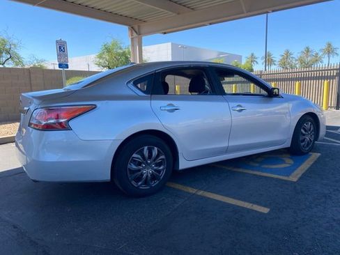 Used 2015 Nissan Altima 2.5 S w/ Power Driver Seat Package FWD image 3