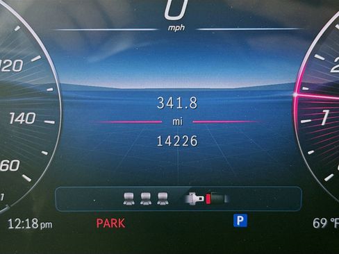 Certified 2025 Mercedes-Benz GLC 300 image 13