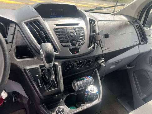 Used 2019 Ford Transit 350 XLT RWD image 5