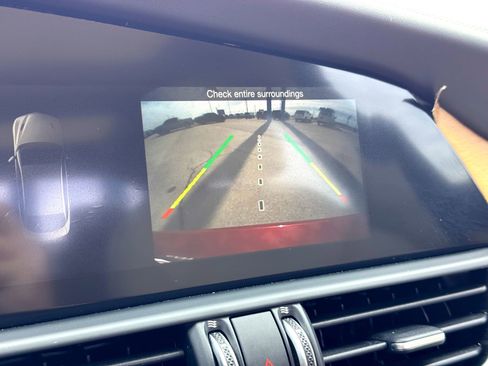 Used 2018 Alfa Romeo Giulia Ti w/ Quick Order Package 22Z Lusso image 32