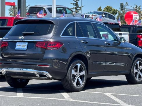 Used 2021 Mercedes-Benz GLC 300 4MATIC image 5