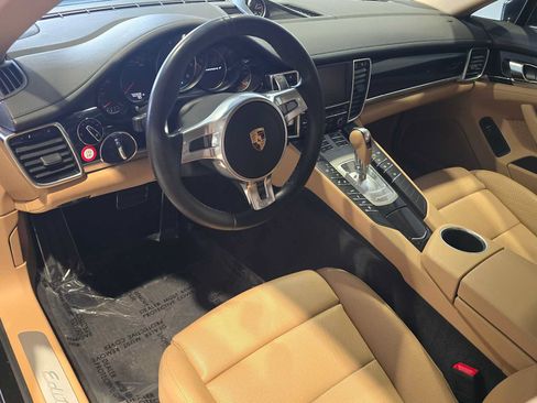Used 2016 Porsche Panamera 4 AWD/4WD image 4