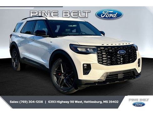 New 2026 Ford Explorer ST-Line w/ ST-Line Street Pack AWD/4WD image 1