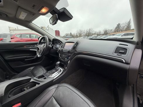 Used 2017 Buick Regal Premium w/ Driver Confidence Package #2 image 28