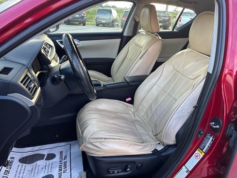 Used 2013 Lexus CT 200h w/ Premium Pkg w/Backup Camera FWD image 17