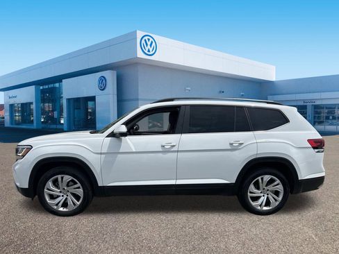 Used 2023 Volkswagen Atlas SE w/ Panoramic Sunroof Package FWD image 4