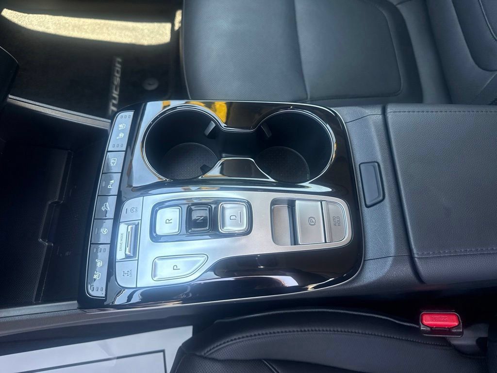 Used 2024 Hyundai Tucson Limited AWD/4WD image 24