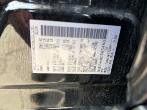 Used 2024 Nissan Rogue S FWD image 32