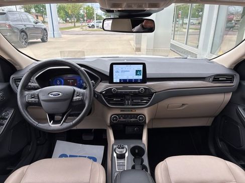 Certified 2020 Ford Escape Titanium AWD/4WD image 12