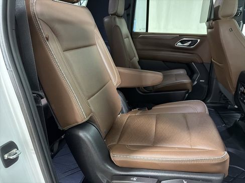 Used 2021 Chevrolet Suburban High Country image 19