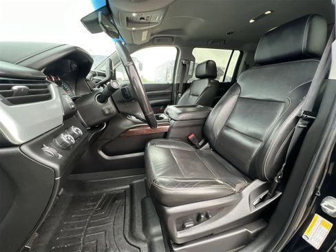 Used 2019 GMC Yukon XL SLT image 16