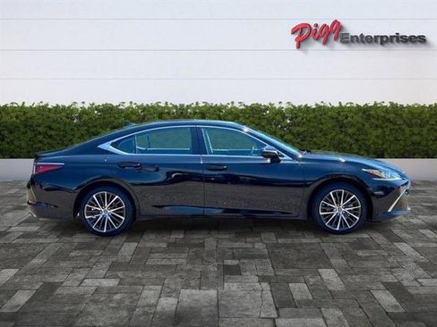 Used 2024 Lexus ES 350 w/ Premium Package FWD image 7