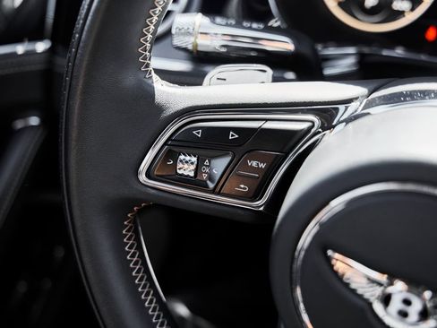 Used 2024 Bentley Flying Spur V8 AWD/4WD image 60