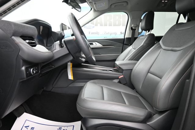 New 2026 Ford Explorer Active w/ Active Comfort Package RWD image 9