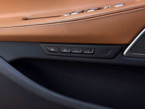 Used 2020 BMW 740i w/ Premium Package image 22