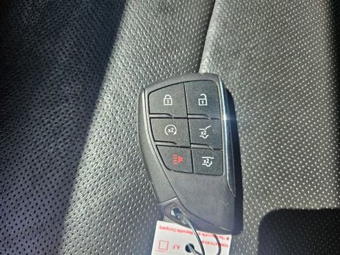 Used 2023 Chevrolet Suburban Premier AWD/4WD image 30