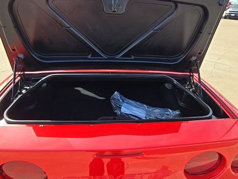 Used 2000 Chevrolet Corvette Convertible w/ Memory Pkg image 31