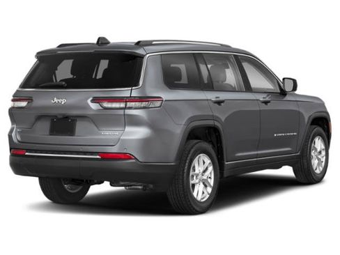 Used 2024 Jeep Grand Cherokee L Laredo AWD/4WD image 2