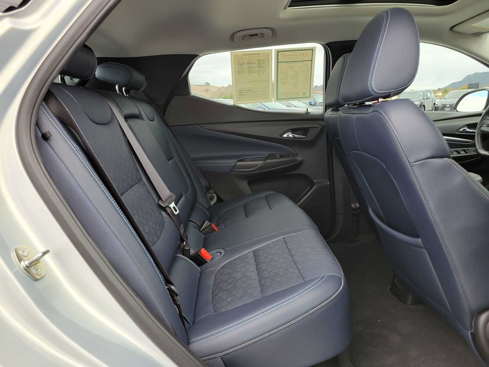 Used 2023 Chevrolet Bolt EUV Premier w/ Sun & Sound Package FWD image 12