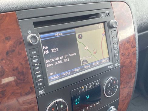 Used 2014 Chevrolet Tahoe LTZ AWD/4WD image 27